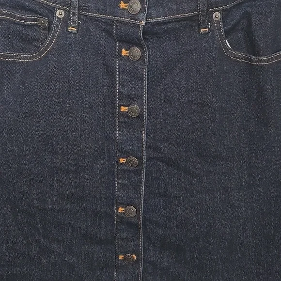 GAP Dark Denim A-Line Skirt – Button Front Western Ranch Style Transitional Fall - Picture 3 of 5